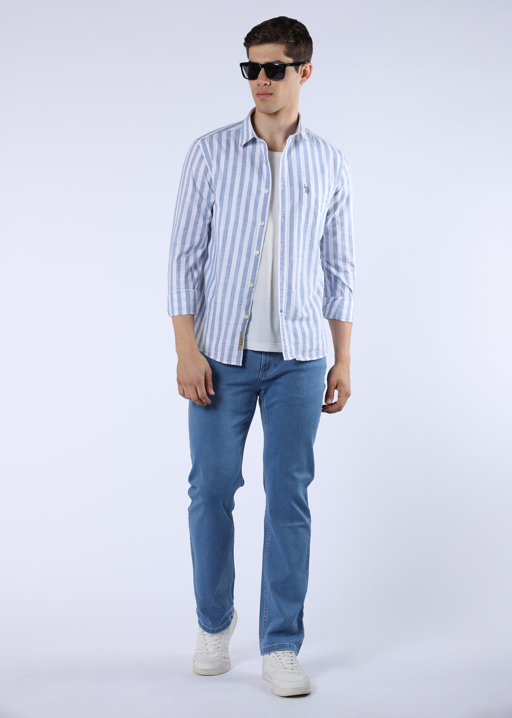 Men's Everyday Comfort Fit Stretch Light Blue Jeans