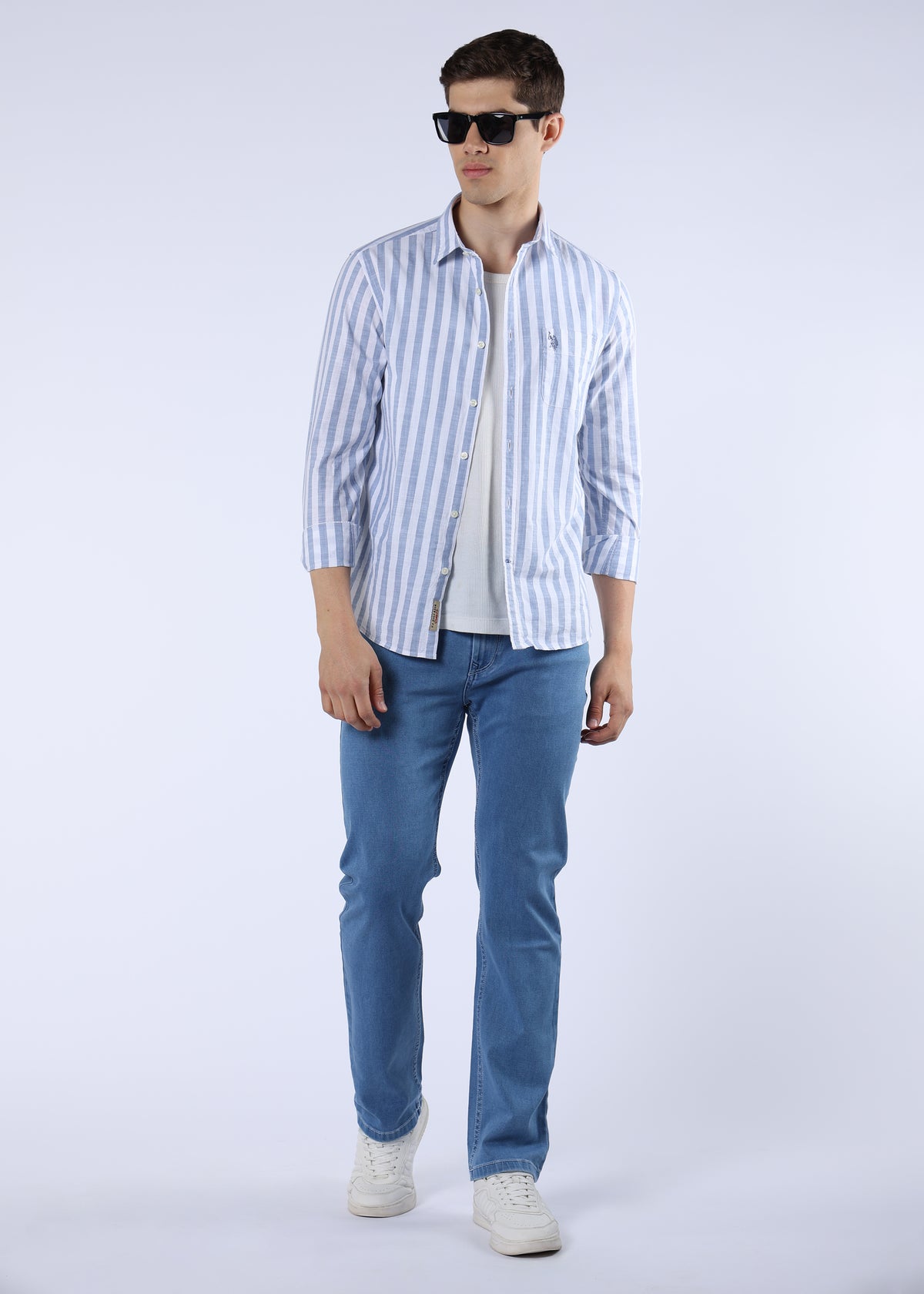 Men's Everyday Comfort Fit Stretch Light Blue Jeans