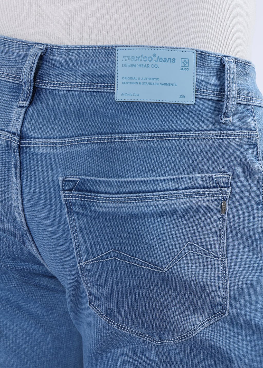 Men's Everyday Comfort Fit Stretch Light Blue Jeans